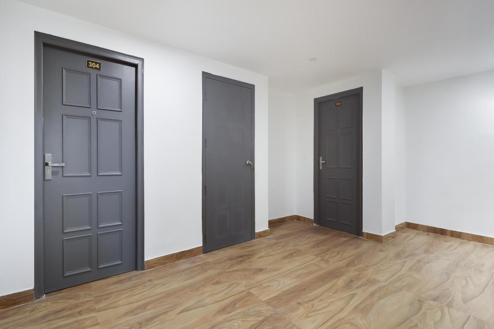 Townhouse Townhouse Clark Inn ปัฏนา ภายนอก รูปภาพ